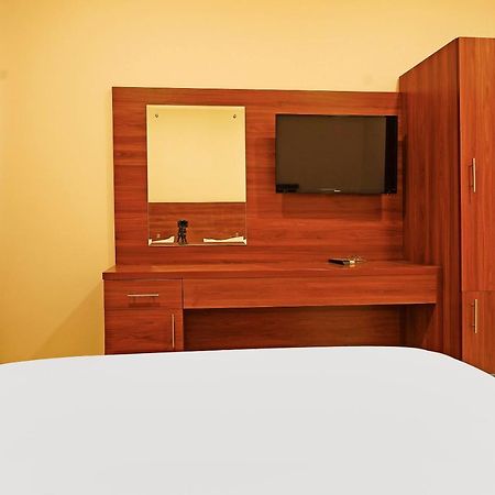 Oyo 925 Emirates Hotel Dubai Luaran gambar